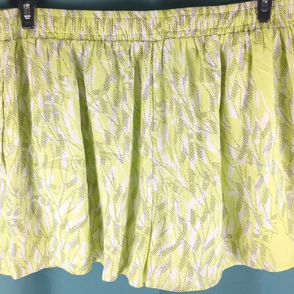 BCBGeneration Shorts - Picture 4 of 7